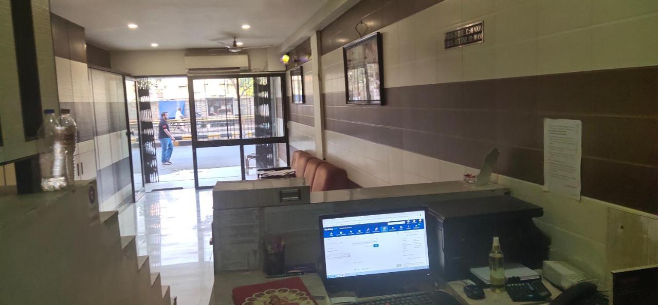 Hotel Park Land Ahmedabad Eksteriør billede